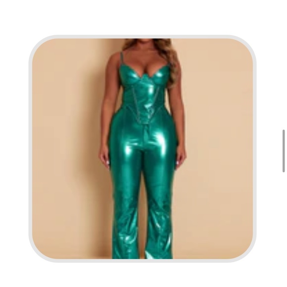 Mars the Label- FIT AND FLARE TROUSERS - THE GREEN ONE - Picture 1 of 7